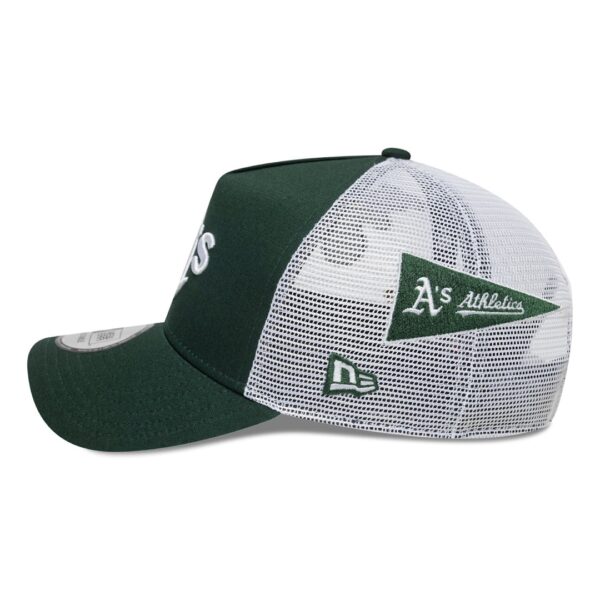 NEW ERAGorra"MULTI PATCH TRUCKER OAKATH DKG"color verde